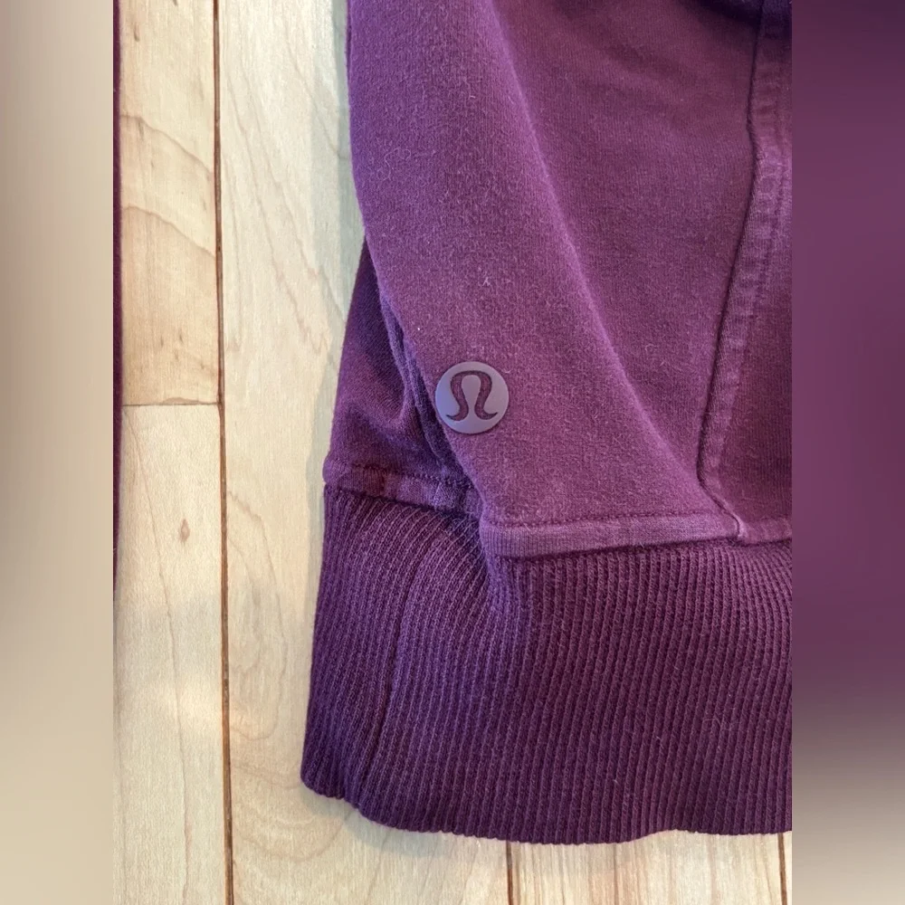 Lululemon Scuba Pullover Garnet Size 4 - Picture 7 of 9